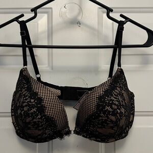 Victoria’s Secret Very Sexy Push Up Lace Fishnet Bra Size 34DD Gem Rhinestone